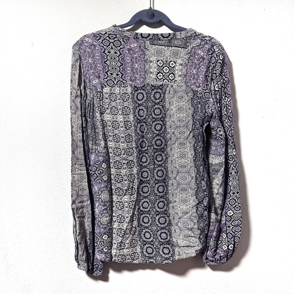 Mono B Purple White Boho Surplice Patterned Tie Up Top Women’s Size Medium - Picture 2 of 16